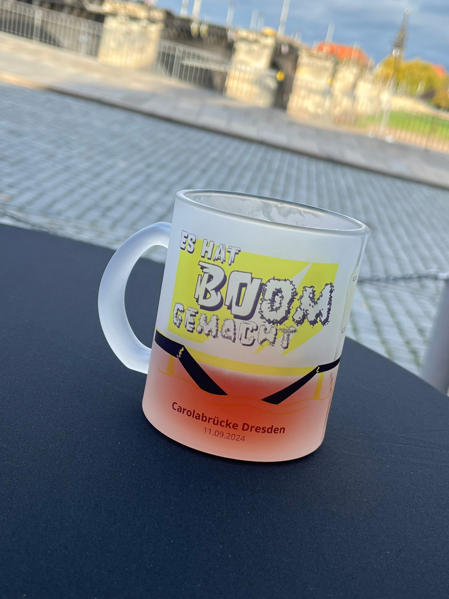 Erinnerungs-Tasse Carola-Brücke Dresden