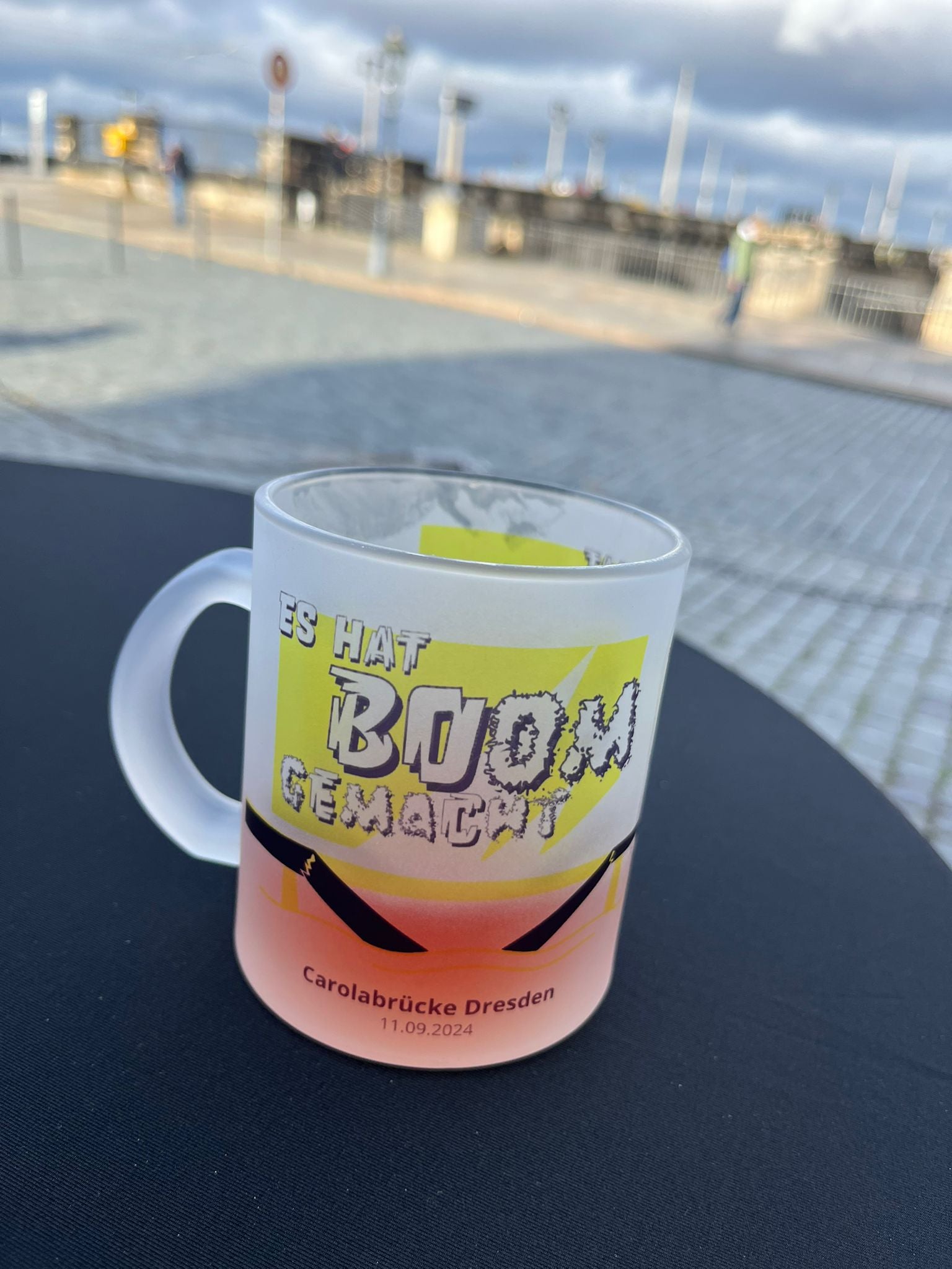 Erinnerungs-Tasse Carola-Brücke Dresden