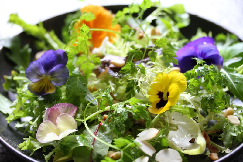 Kalifornischer Blüten Salat
