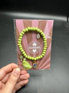 Armband in grün mit Holzperlen