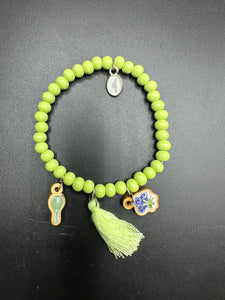 Armband in grün mit Holzperlen