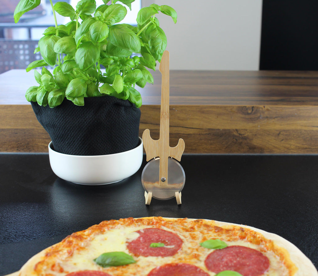 Gitarren Pizzaschneider mit Ständer