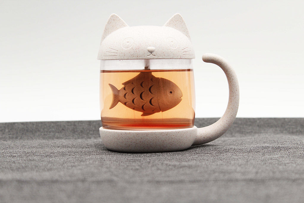 Lieblingstasse Katze mit Tee-Ei